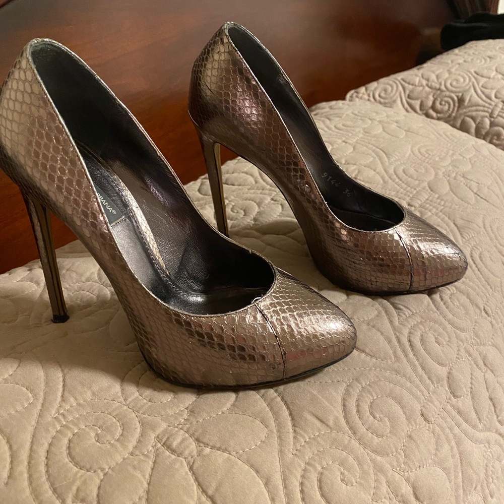 Dolce & Gabana Snakeskin Pumps